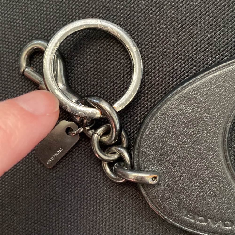 Embellished Black Horseshoe Keychain Charm - Picture 4 of 4
